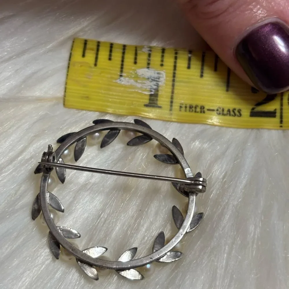 Vintage Milgrain Wreath Leaf Japanese Saltwater Pearl Brooch